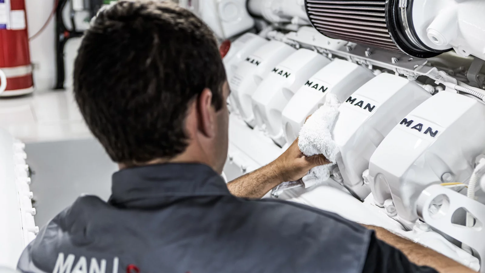 Man engines service